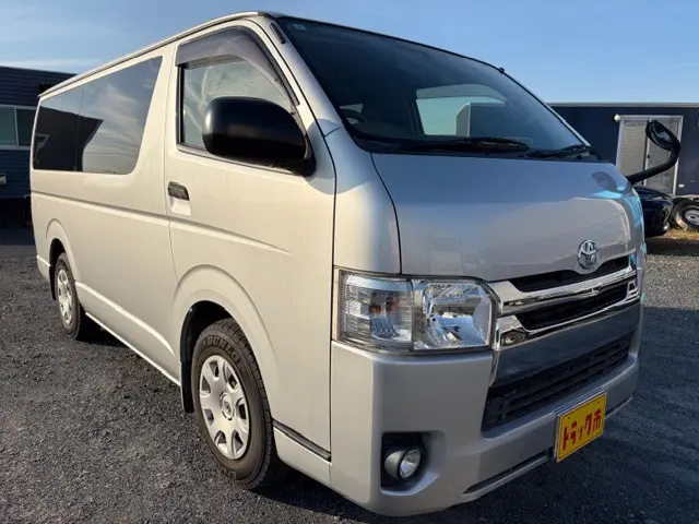 トヨタ ハイエースレジアス CBF-TRH200V(2WD)の写真8