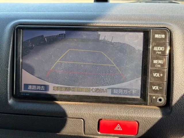 トヨタ ハイエースレジアス CBF-TRH200V(2WD)の写真16