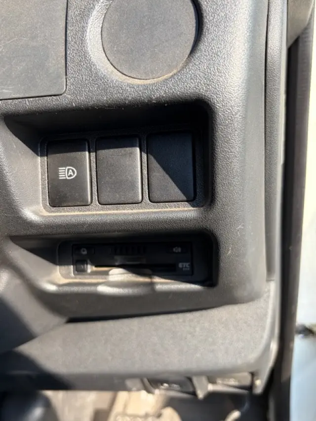 トヨタ ハイエースレジアス CBF-TRH200V(2WD)の写真18