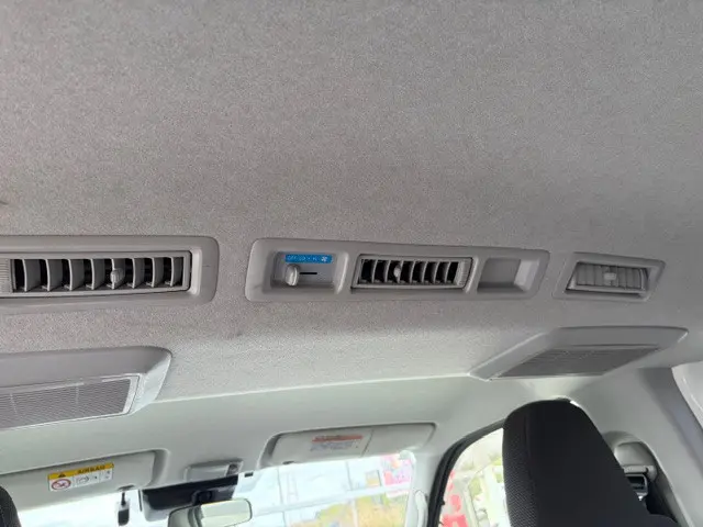 トヨタ ハイエースレジアス CBF-TRH200V(2WD)の写真21