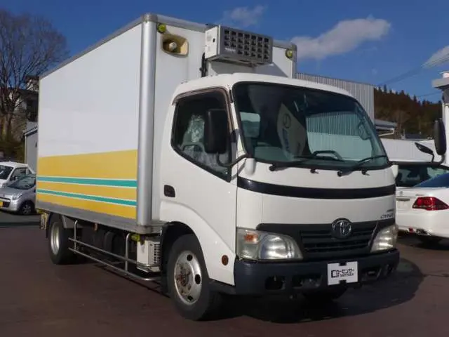 トヨタ ダイナ BDG-XZU388(4WD)の写真2