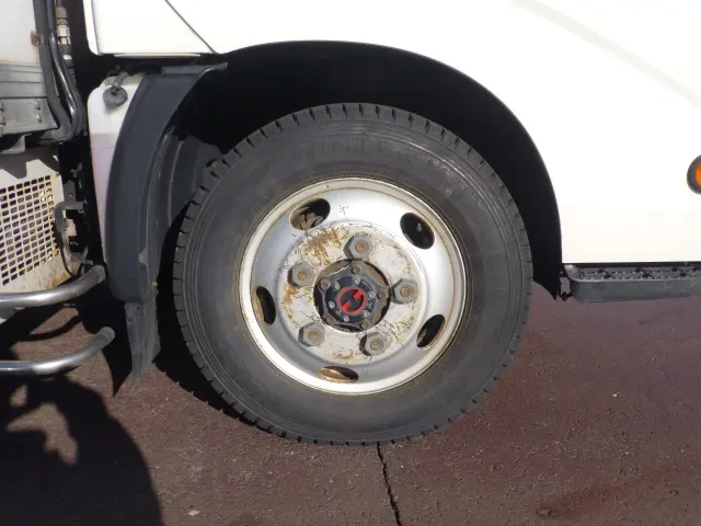 トヨタ ダイナ BDG-XZU388(4WD)の写真7