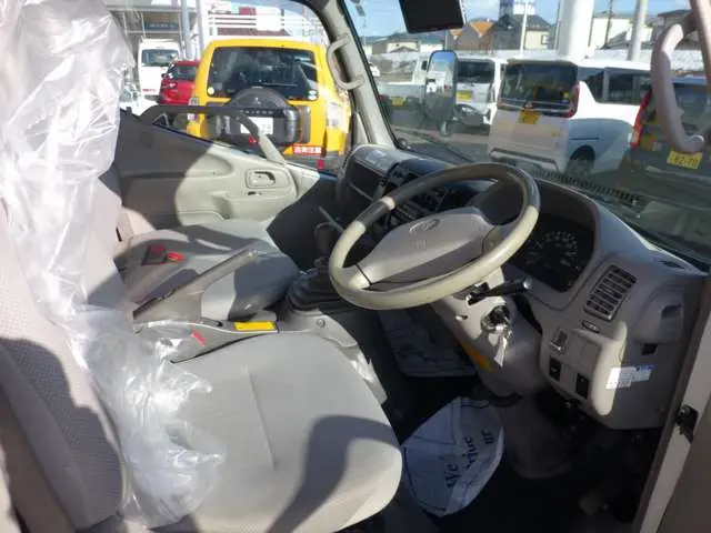 トヨタ ダイナ BDG-XZU388(4WD)の写真17