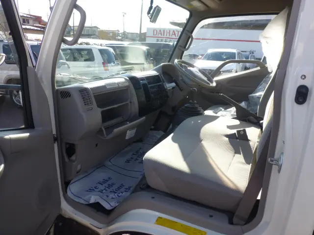 トヨタ ダイナ BDG-XZU388(4WD)の写真18