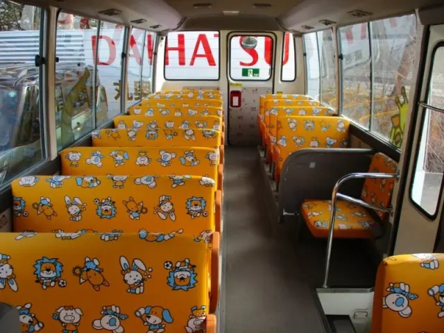 トヨタ コースター SDG-XZB40(2WD)の写真9