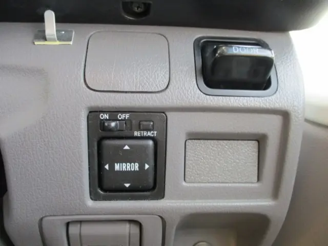 トヨタ コースター SDG-XZB40(2WD)の写真19