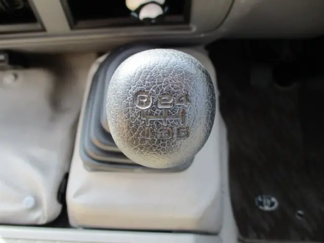 トヨタ コースター SDG-XZB40(2WD)の写真25