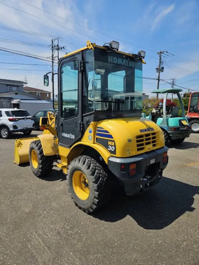 コマツ WA-30 W30-6E0(4WD)の写真2