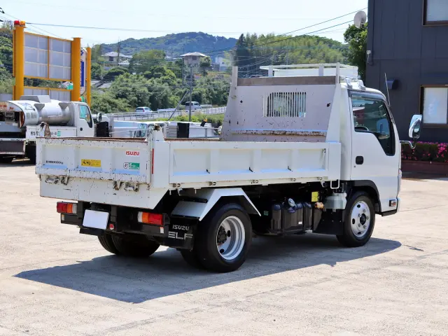 いすゞ エルフ TPG-NKR85AN(2WD)の写真2