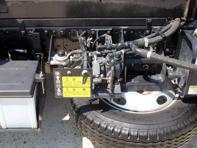いすゞ エルフ TPG-NKR85AN(2WD)の写真24
