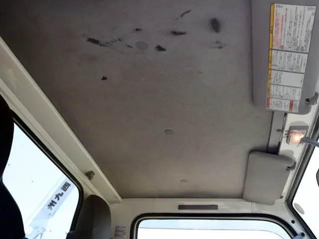 いすゞ エルフ TPG-NKR85AN(2WD)の写真30