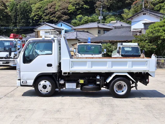 いすゞ エルフ TPG-NKR85AN(2WD)の写真42