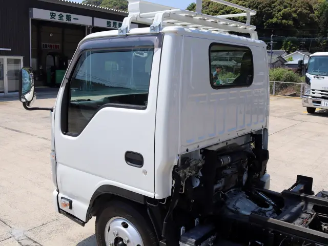 いすゞ エルフ TPG-NKR85AN(2WD)の写真45