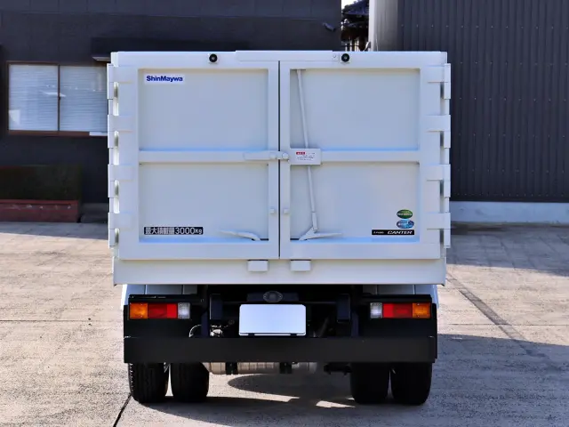 三菱 キャンター 2RG-FBA60(2WD)の写真3