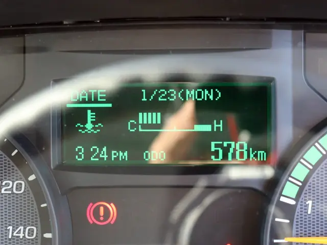 三菱 キャンター 2RG-FBA60(2WD)の写真5