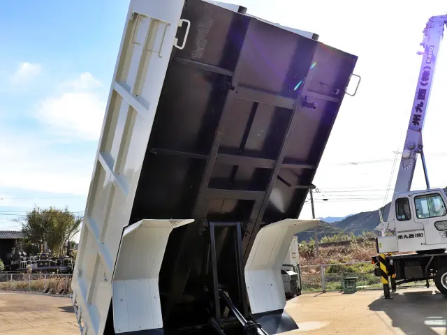 三菱 キャンター 2RG-FBA60(2WD)の写真12