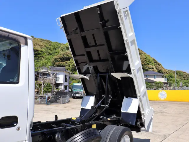 いすゞ エルフ TPG-NKR85AD(2WD)の写真18