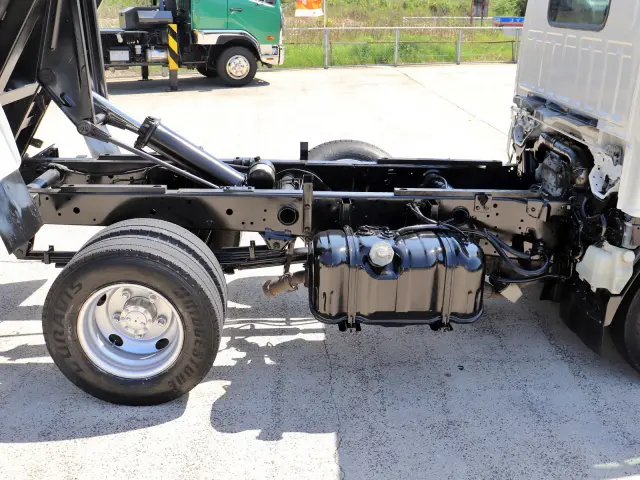 いすゞ エルフ TPG-NKR85AD(2WD)の写真19