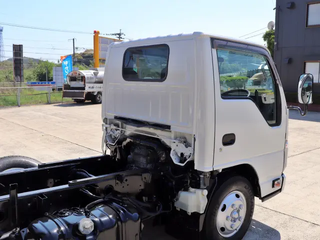 いすゞ エルフ TPG-NKR85AD(2WD)の写真23