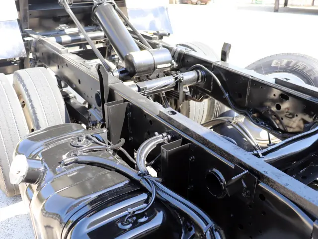 いすゞ エルフ TPG-NKR85AD(2WD)の写真25
