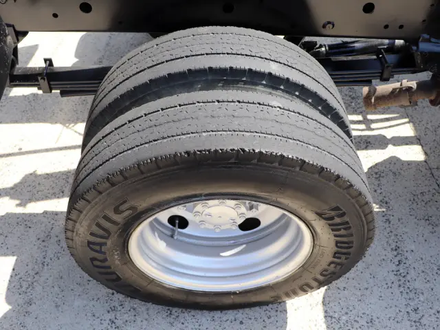 いすゞ エルフ TPG-NKR85AD(2WD)の写真47