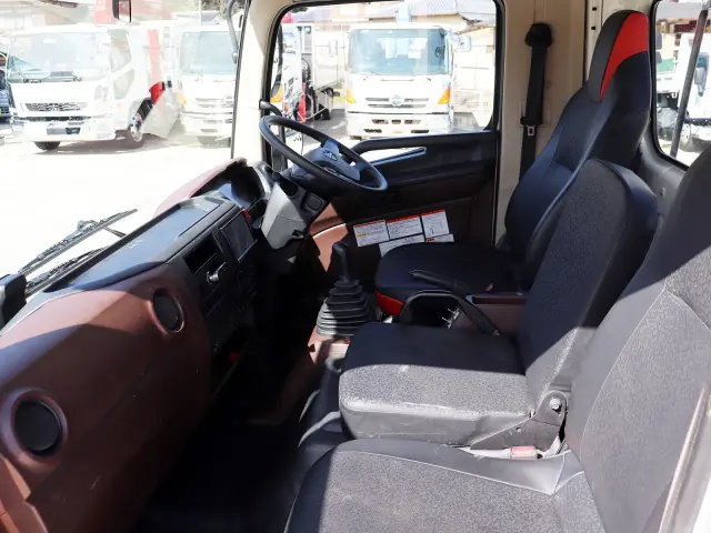 日野 レンジャー 2KG-FC2ABA(2WD)の写真45