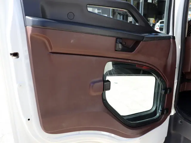 日野 レンジャー 2KG-FC2ABA(2WD)の写真46