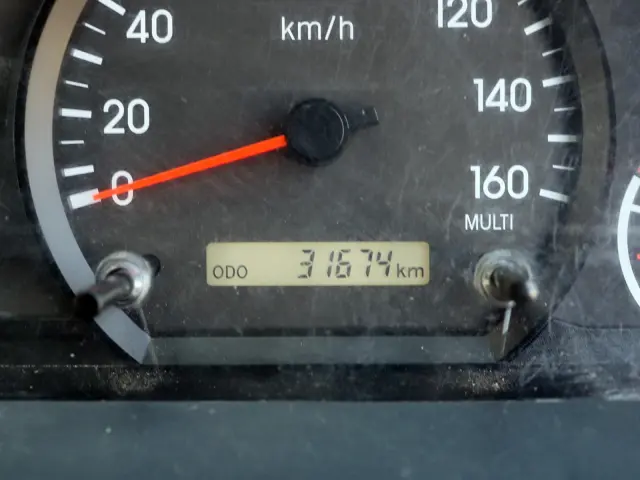 いすゞ エルフ 2RG-NJR88AD(2WD)の写真5