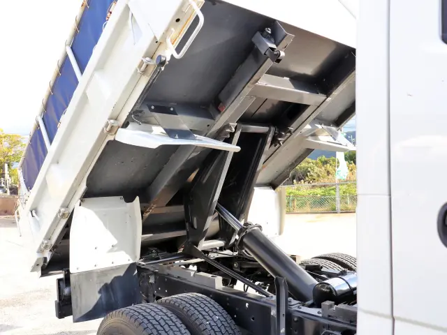 いすゞ エルフ 2RG-NJR88AD(2WD)の写真15