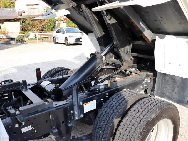 いすゞ エルフ 2RG-NJR88AD(2WD)の写真19