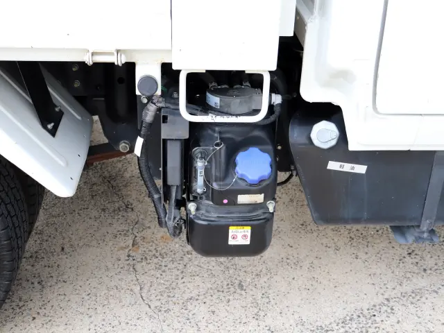 いすゞ エルフ 2RG-NJR88AD(2WD)の写真44