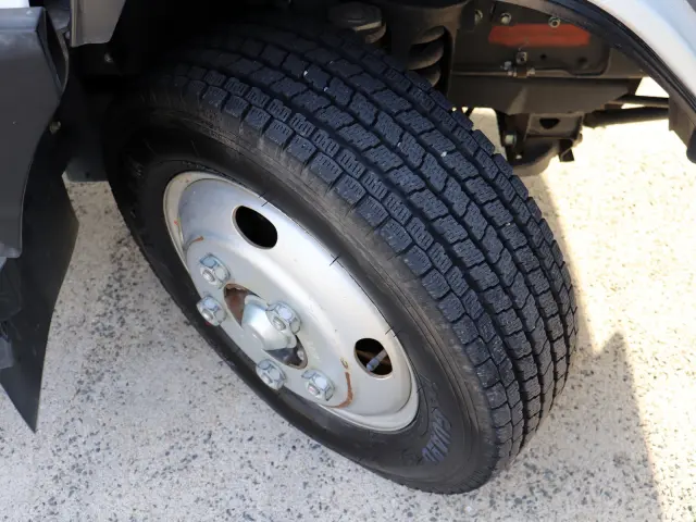 いすゞ エルフ 2RG-NJR88AD(2WD)の写真46