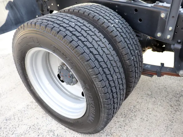 いすゞ エルフ 2RG-NJR88AD(2WD)の写真47