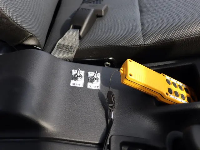 三菱 ファイター 2KG-FK72F(2WD)の写真7