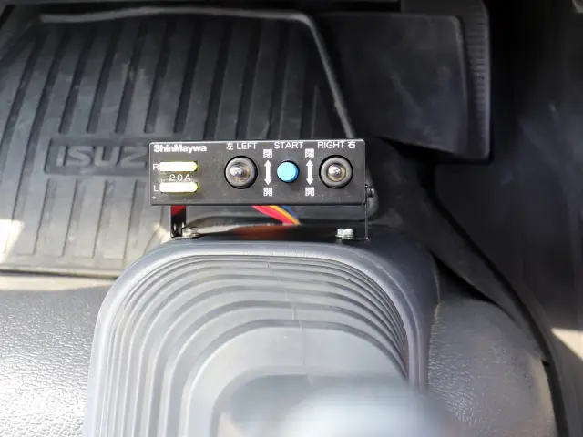 いすゞ フォワード 2PG-FRR90S1(2WD)の写真8