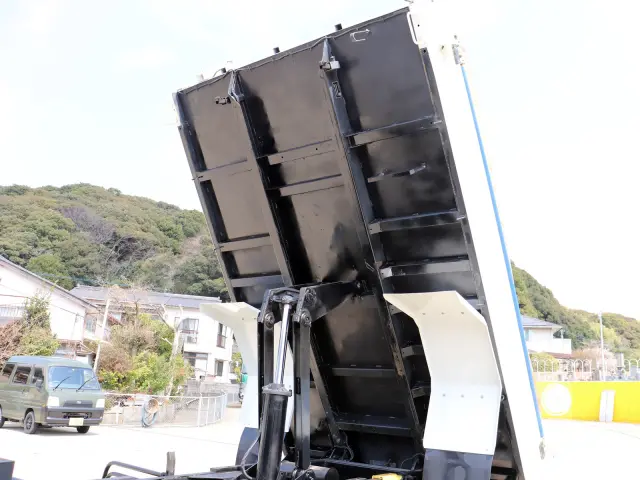 いすゞ フォワード 2PG-FRR90S1(2WD)の写真27