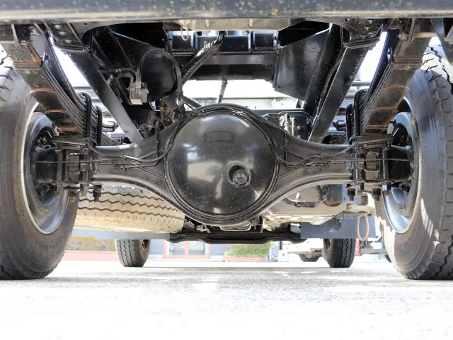 いすゞ フォワード 2PG-FRR90S1(2WD)の写真32