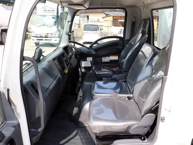 いすゞ フォワード 2PG-FRR90S1(2WD)の写真39