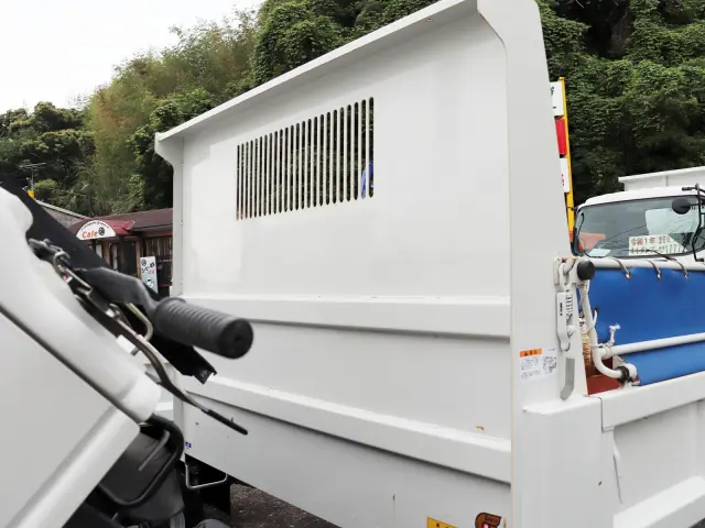 いすゞ エルフ 2PG-NKS88AN(4WD)の写真14