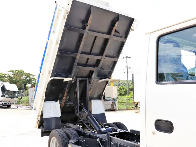 いすゞ エルフ 2PG-NKS88AN(4WD)の写真15