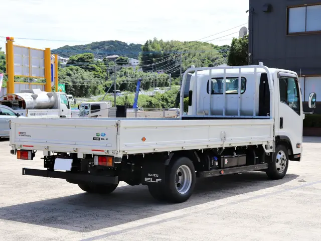 いすゞ エルフ 2RG-NPR88AR(2WD)の写真2