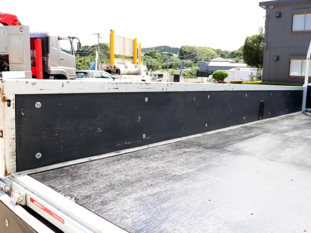 いすゞ エルフ 2RG-NPR88AR(2WD)の写真9