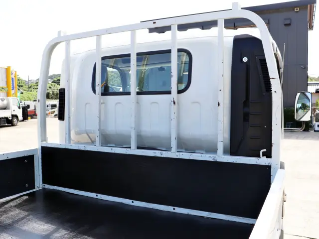 いすゞ エルフ 2RG-NPR88AR(2WD)の写真10