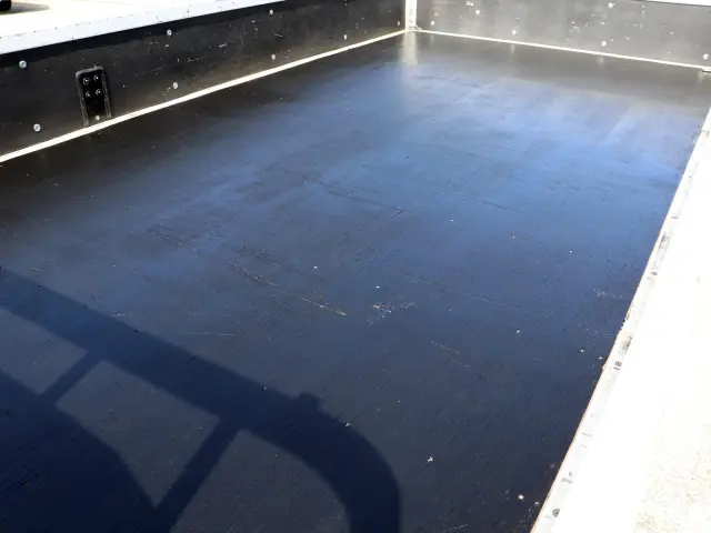 いすゞ エルフ 2RG-NPR88AR(2WD)の写真12