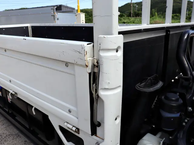 いすゞ エルフ 2RG-NPR88AR(2WD)の写真13