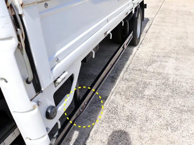 いすゞ エルフ 2RG-NPR88AR(2WD)の写真16