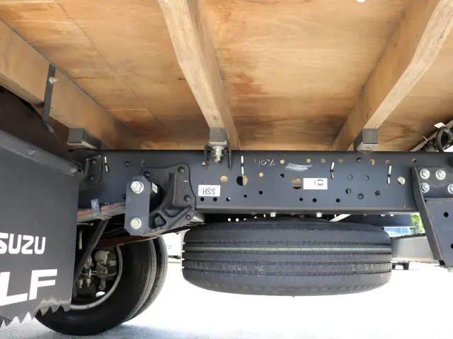 いすゞ エルフ 2RG-NPR88AR(2WD)の写真18