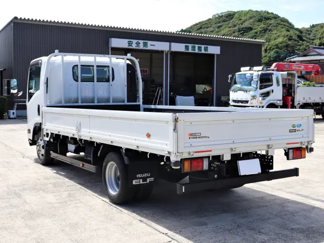 いすゞ エルフ 2RG-NPR88AR(2WD)の写真30