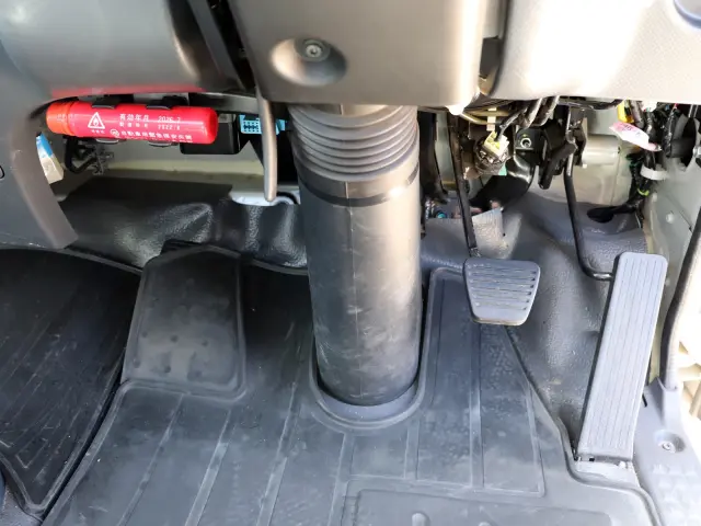 いすゞ エルフ 2RG-NPR88AR(2WD)の写真36