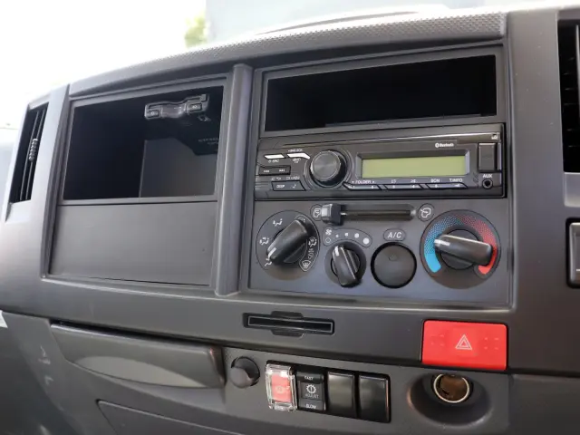 いすゞ エルフ 2RG-NPR88AR(2WD)の写真39